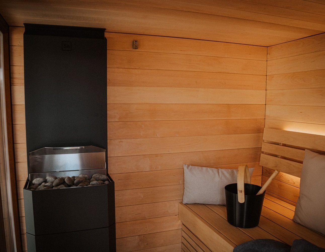 Mini Outdoor Sauna Cabin for Sale | AirCube Terrace Sauna - View 8